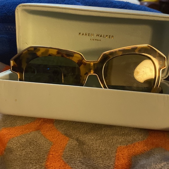Karen Walker “one astronaut” tortoise shell sunglasses.NWOT&case w/warranty card - Picture 6 of 6
